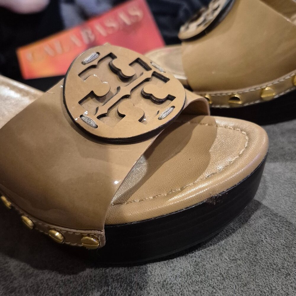 Tory Burch Wedge Slides Tan Like New Size 6.5m - image 6